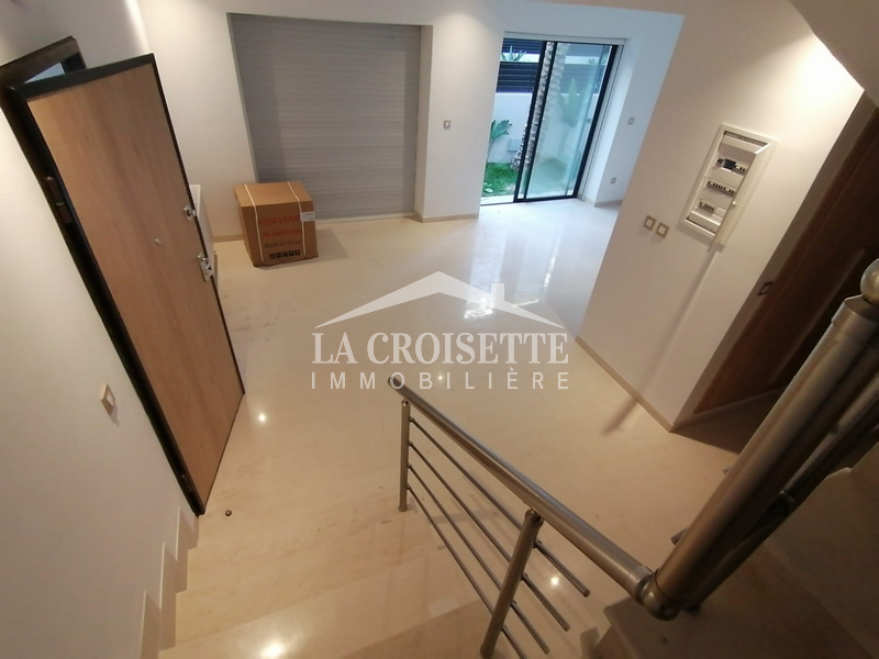 Duplex S+3 avec petit jardin à La Marsa