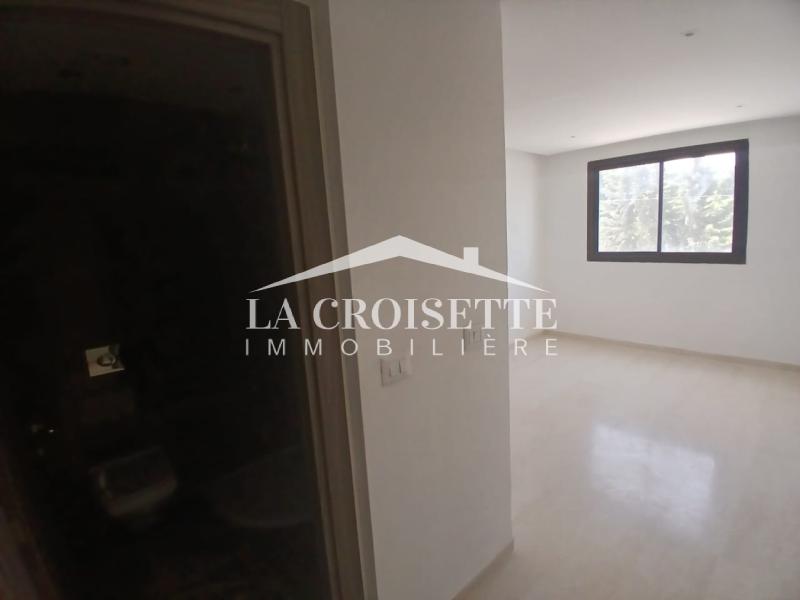 Duplex S+2 avec petit jardin à La Soukra
