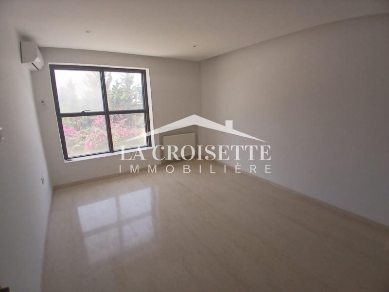 Duplex S+2 avec petit jardin à La Soukra