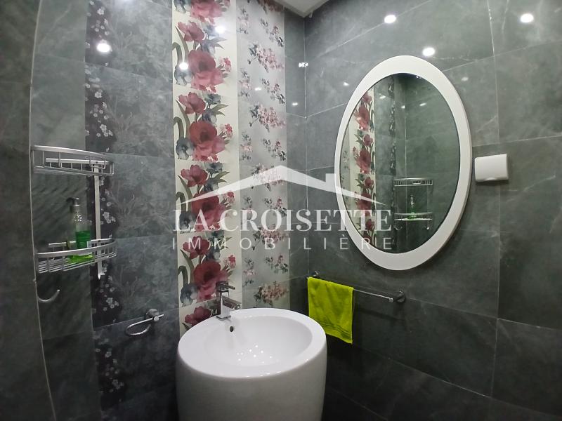 Duplex meublé S+4 avec vue sur mer à Gammarth