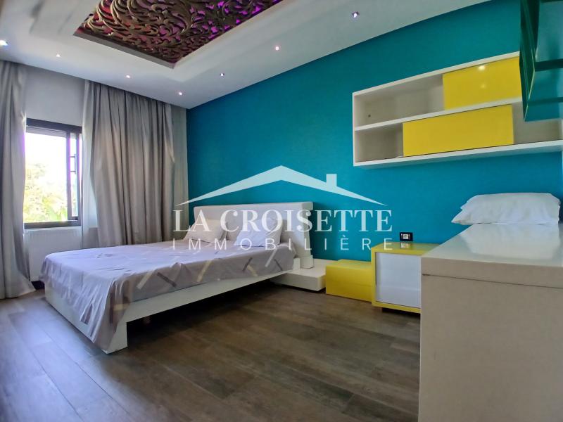 Duplex meublé S+4 avec vue sur mer à Gammarth