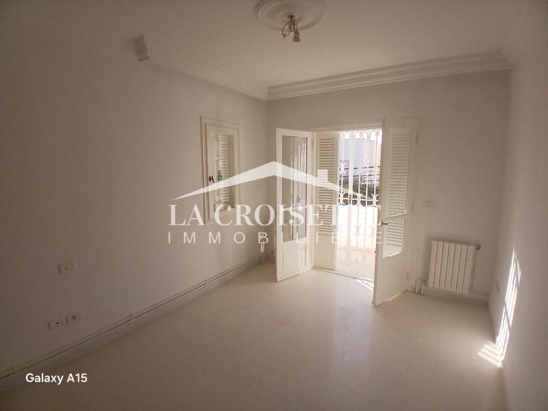 Duplex S+3 avec terrasse à La Marsa