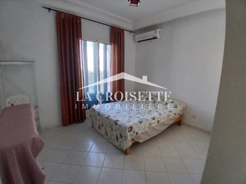 Duplex meublé S+2 avec terrasse vue sur mer à Gammarth