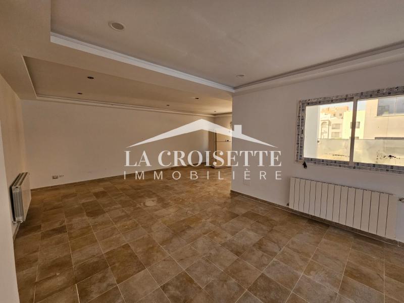 Duplex S+4 avec terrasse aux Berges du Lac1