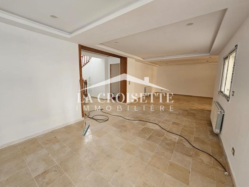 Duplex S+4 avec terrasse aux Berges du Lac1