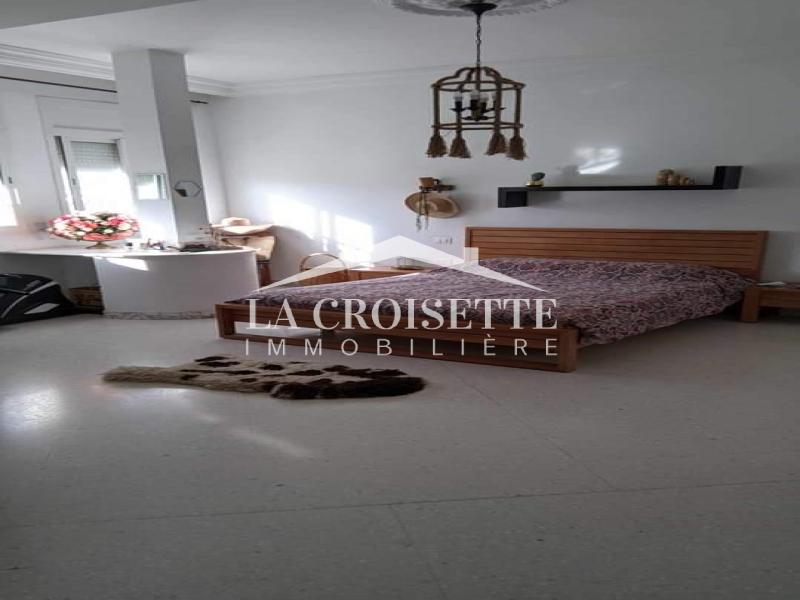 Duplex S+4 à Bhar Lazrek, La Marsa