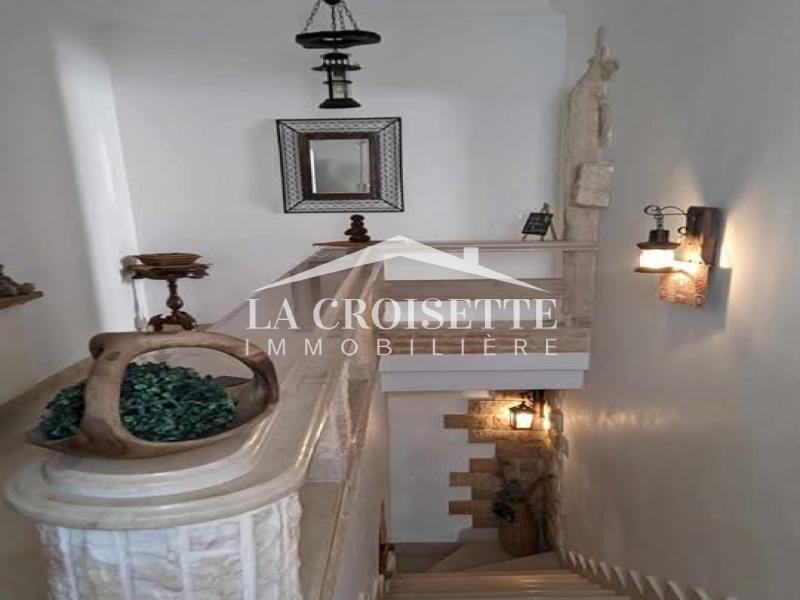 Duplex S+4 à Bhar Lazrek, La Marsa