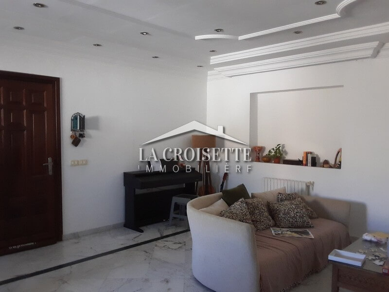 Etage de villa S+4 à La Marsa