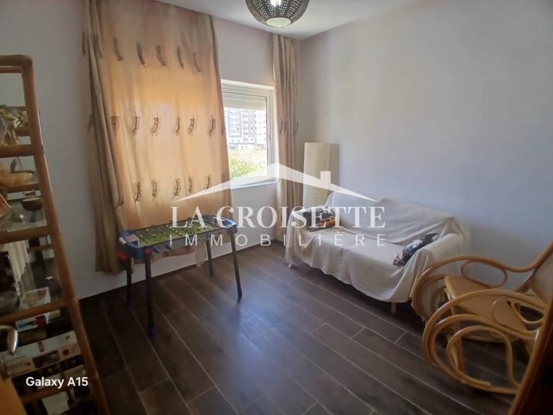 Etage de villa S+3 semi-meublé à Ain Zaghouan Nord