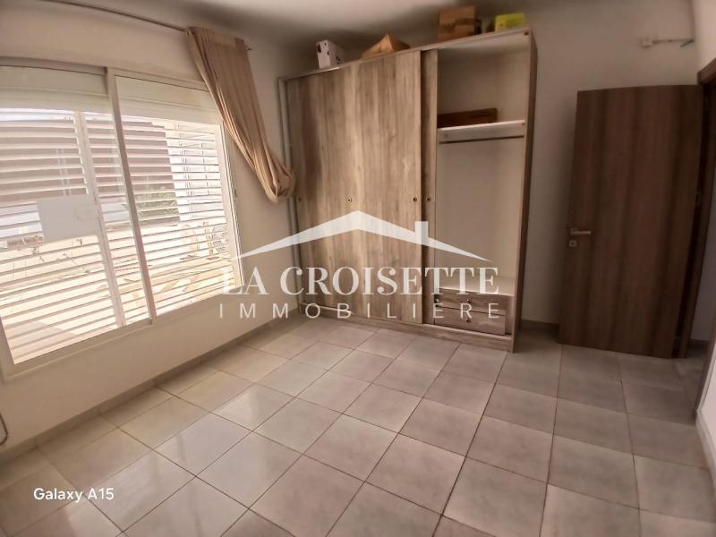 Etage de villa S+2 vue sur mer à La Marsa
