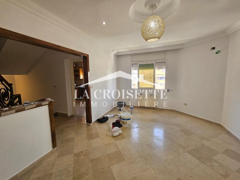Duplex S+4 avec terrasse aux Jardins de Carthage