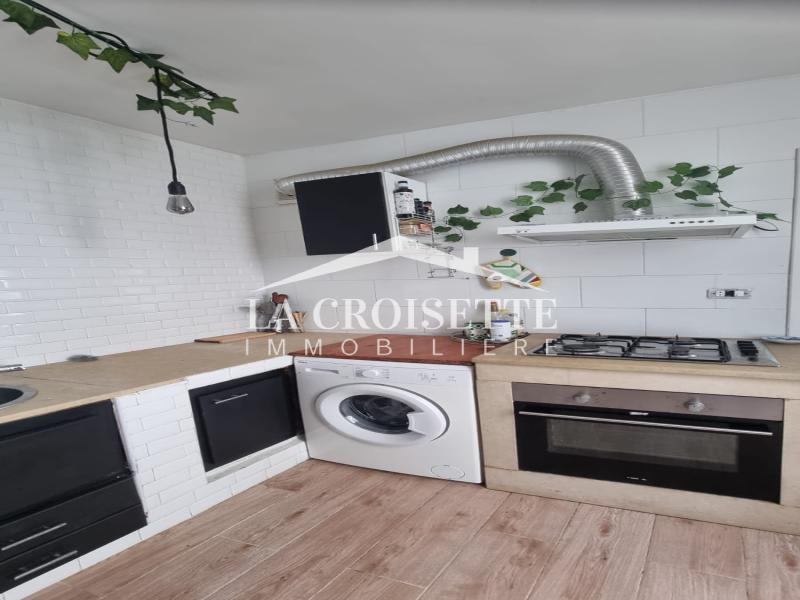 Étage de villa S+2 meublé à La Marsa