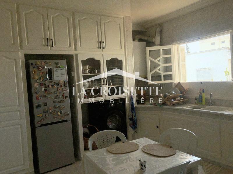 Étage de villa S+2 meublé à La Marsa