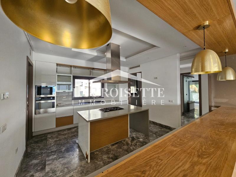 Appartement S+3 avec terrasse et piscine au Lac 2