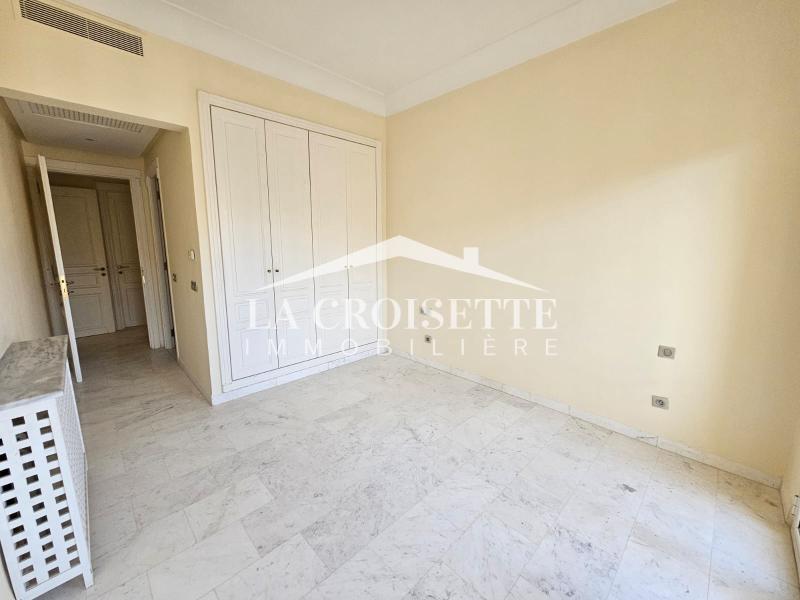 Penthouse S+4 avec piscine au Lac 2