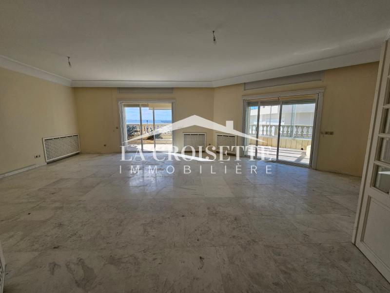 Penthouse S+4 avec piscine au Lac 2