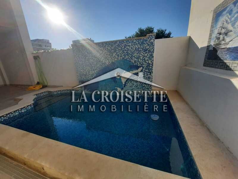 Rez-de-chaussée de villa S+3 avec piscine à La Marsa 