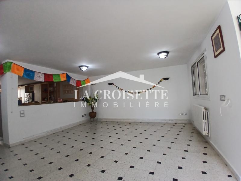 Rez-de-chaussée de villa S+3 meublé à La Marsa