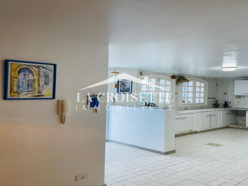 Rez-de-chaussée de villa meublé S+2 avec jardin à Sidi Bou Saïd