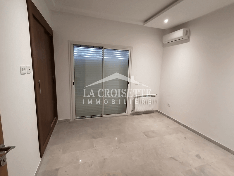 Triplex S+4 avec jardin à La Soukra