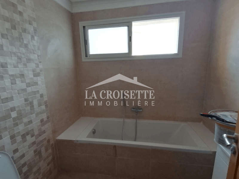 Triplex S+4 avec jardin à La Soukra