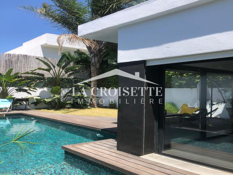 Villa meublée S+4 avec piscine à La Soukra