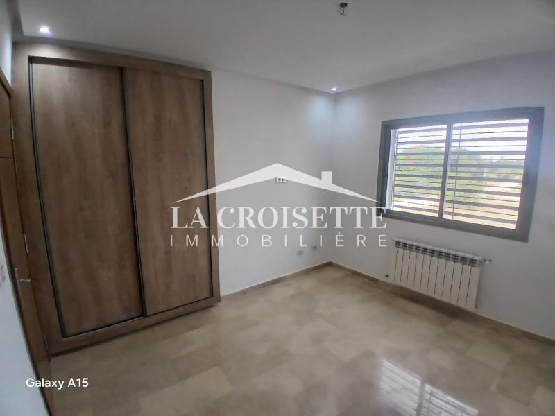 Villa S+3 avec piscine à La Soukra