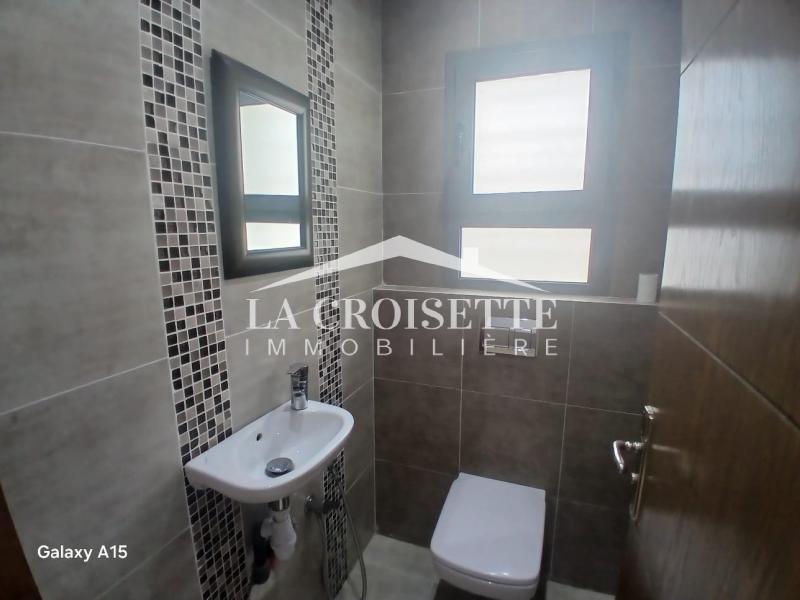 Villa S+3 avec piscine à La Soukra