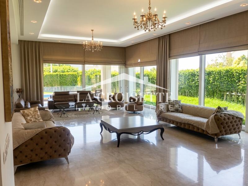 Villa S+5 avec piscine au Lac 2