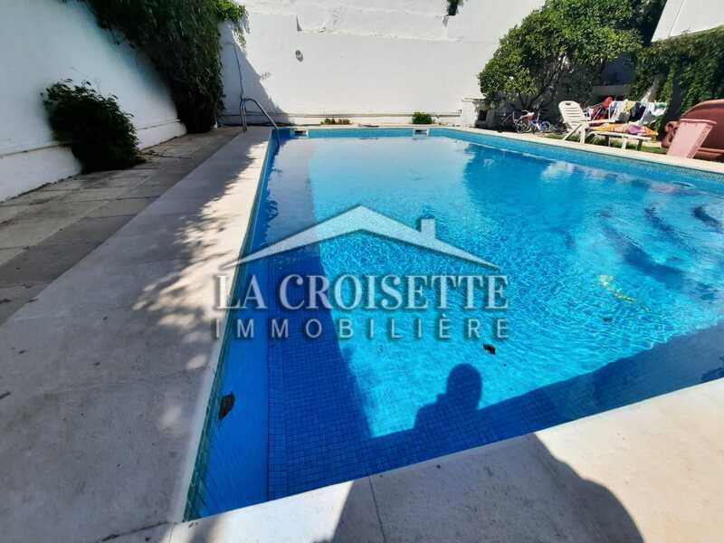 Villa S+5 avec piscine à La Marsa 