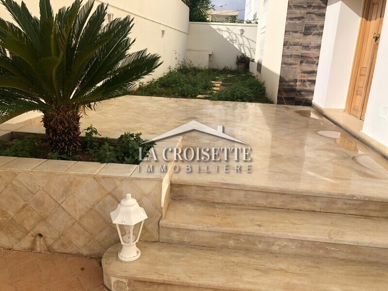 Villa S+4 à Sidi Daoud, La Marsa