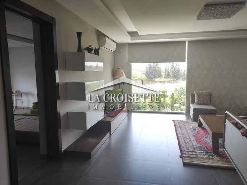 Villa de maître S+4 vide ou meublée à La Soukra