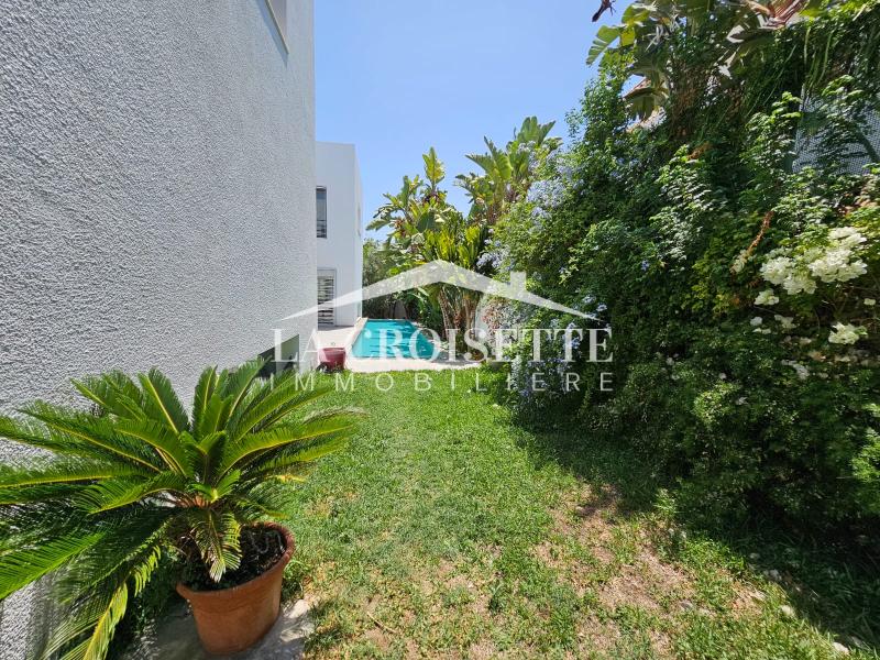 Villa S+5 avec piscine aux Berges du Lac 2