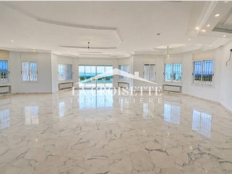 Villa S+5 à La Marsa