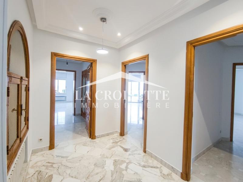 Villa S+5 à La Marsa