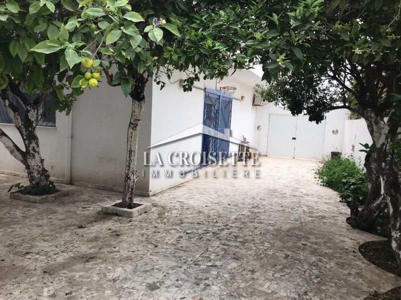 Villa S+4 à La Marsa