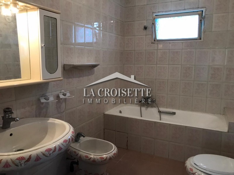 Villa S+4 à La Marsa