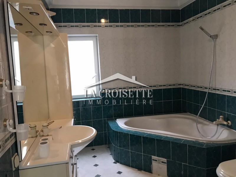 Villa S+4 à La Marsa