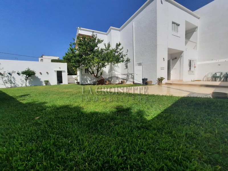 Villa S+4 à La Marsa