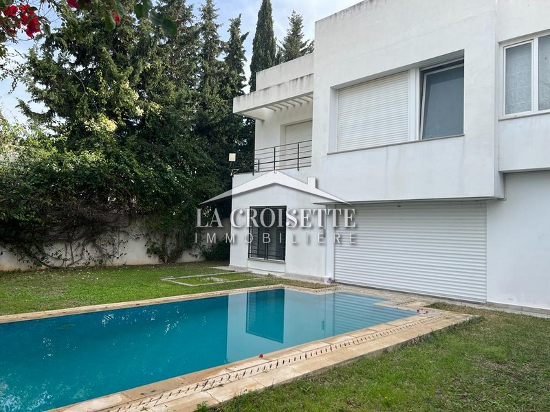 Villa S+4 avec piscine à La Marsa 