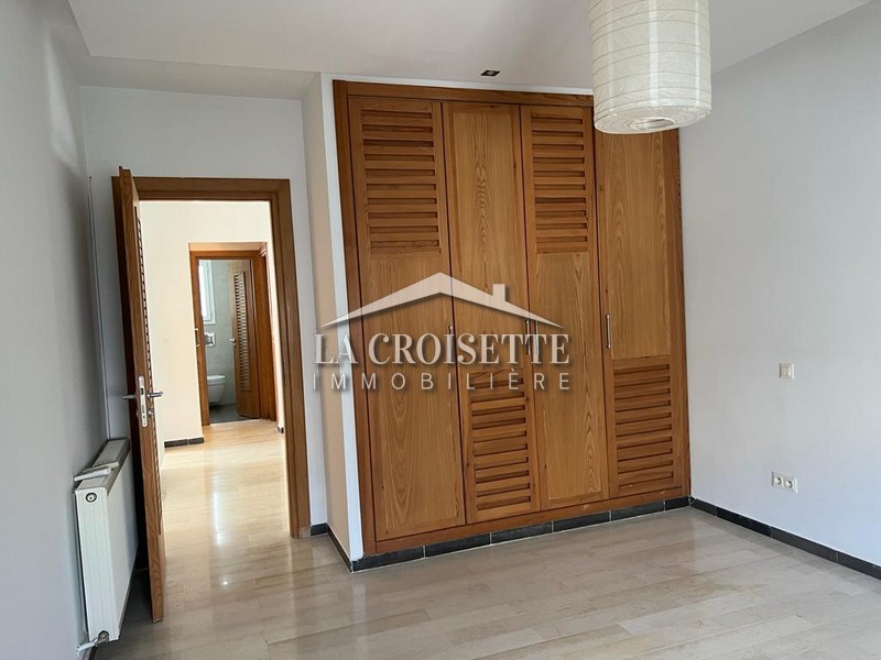 Villa S+4 avec piscine à La Marsa 