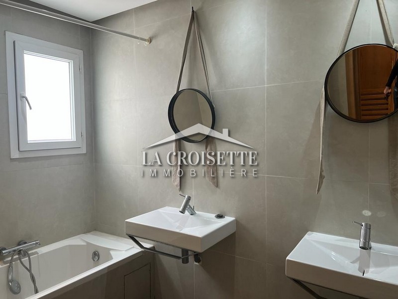 Villa S+4 avec piscine à La Marsa 