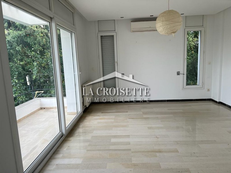 Villa S+4 avec piscine à La Marsa 