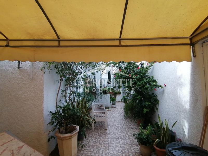 Villa S+4 ave terrasse à Gammarth village