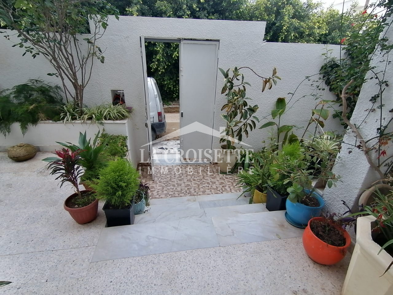 Villa S+4 ave terrasse à Gammarth village