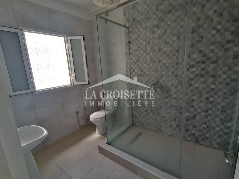 Villa S+4 à La Marsa