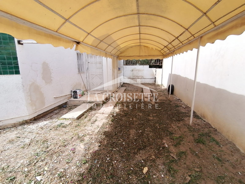 Villa S+4 à La Marsa