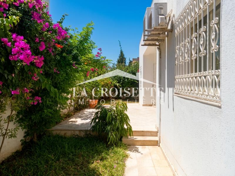 Villa plain-pied S+3 à La Marsa