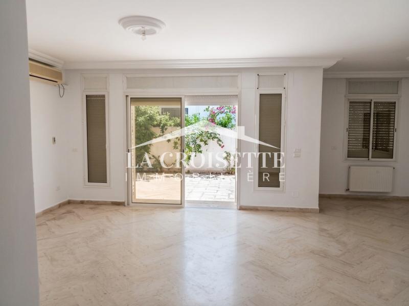 Villa plain-pied S+3 à La Marsa