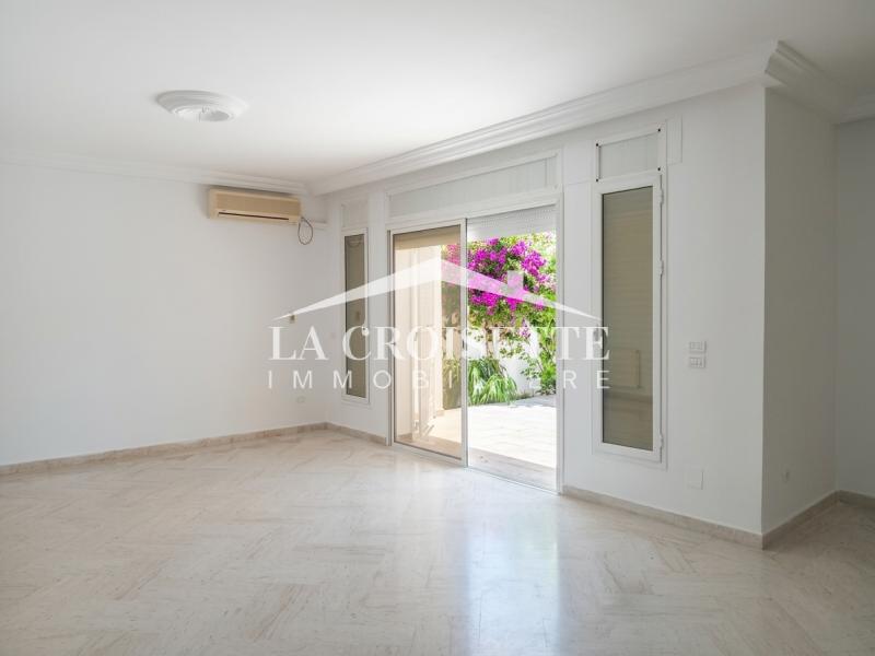 Villa plain-pied S+3 à La Marsa